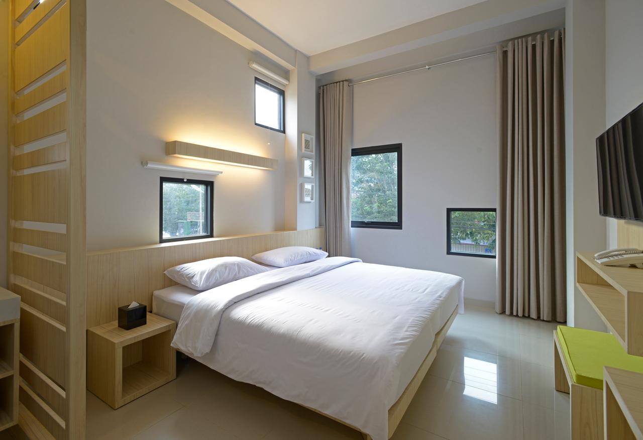 Arjuna Hotel Batu City Екстер'єр фото