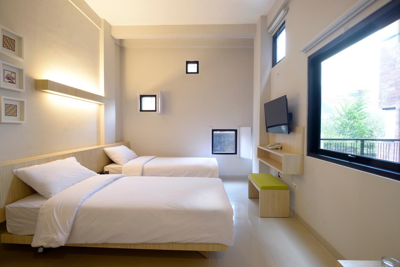 Arjuna Hotel Batu City Екстер'єр фото